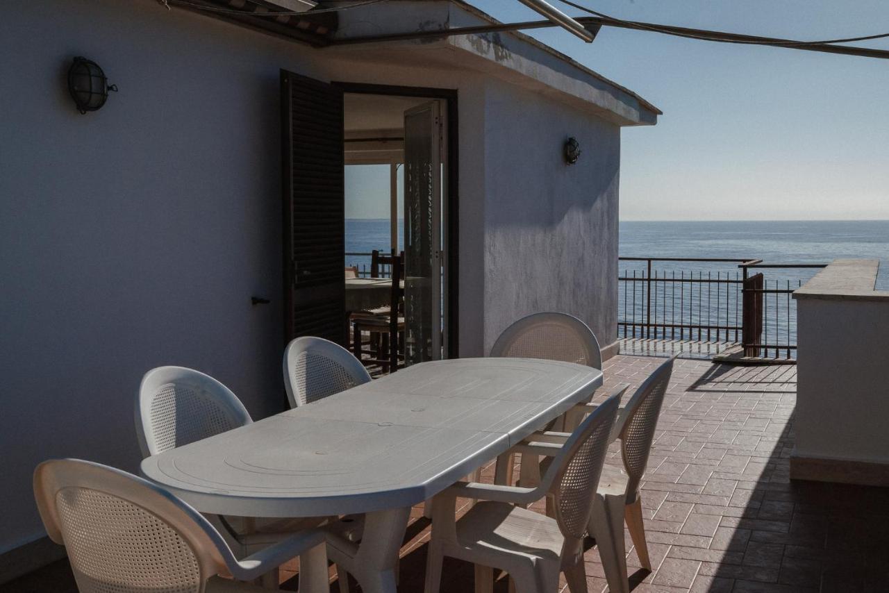 Be Your Home - Appartamento 4 Camere Sul Mare Scesa Al Mare Privata Santa Marinella Dış mekan fotoğraf